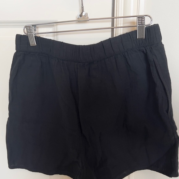 Universal thread women’s  Linen shorts. Size small - Picture 3 of 3